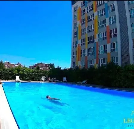 Apartment Close Airport,mall Of Shopping Center,tram Station