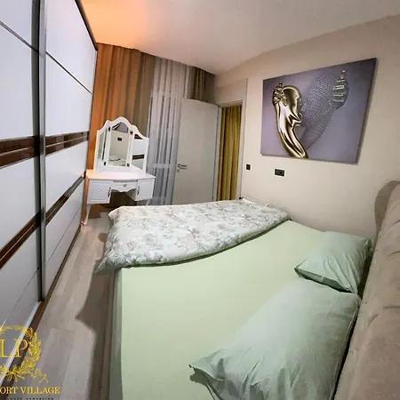 Close Airport,mall Of Shopping Center,tram Station Apartment *